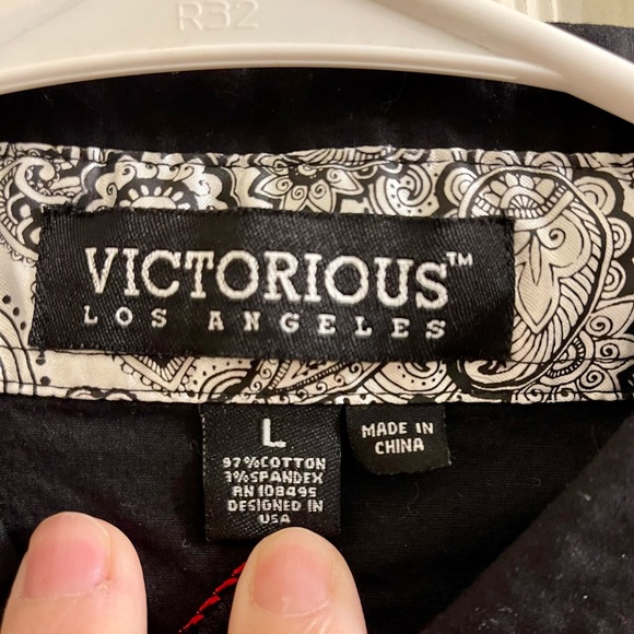 Victorious button down - Picture 3 of 3
